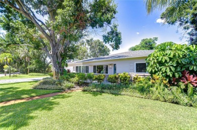 Charming Mid-Century Home on a Spacious Corner Lot in Pasadena on Pasadena Yacht and Country Club in Florida - for sale on GolfHomes.com, golf home, golf lot