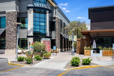 Terrific updated, remodeled and meticulously cared-for home on Arizona Biltmore Golf and Country Club in Arizona - for sale on GolfHomes.com, golf home, golf lot