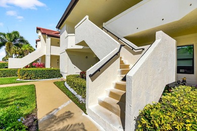 New Roof! Enjoy resort-style living! Condo has breathtaking golf on  in Florida - for sale on GolfHomes.com, golf home, golf lot