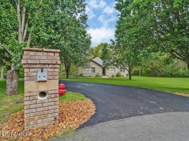 All brick,1969 sq ft 3 bedroom 2 bath on 1.28 acres with a park on Deer Creek Golf Club in Tennessee - for sale on GolfHomes.com, golf home, golf lot
