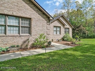All brick,1969 sq ft 3 bedroom 2 bath on 1.28 acres with a park on Deer Creek Golf Club in Tennessee - for sale on GolfHomes.com, golf home, golf lot