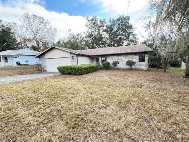 Looking for a home you can personalize and make your own? This on Brentwood Farms Golf Club in Florida - for sale on GolfHomes.com, golf home, golf lot