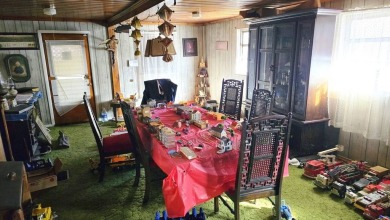 Large multi-purpose fixer-upper building in the heart of the on Twin Falls Resort State Park in West Virginia - for sale on GolfHomes.com, golf home, golf lot