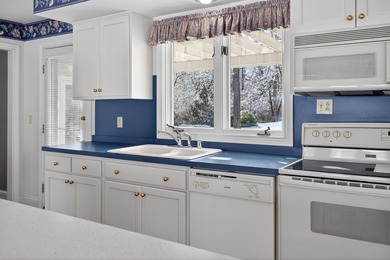 Welcome to 171 Wetherburn Court, located in the Williamsburg on Danville Country Club in Kentucky - for sale on GolfHomes.com, golf home, golf lot