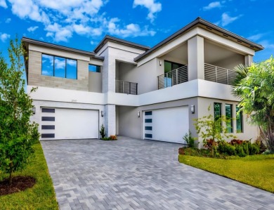 New largest GL model the ''Maldives''on the best premier long on Boca Raton Municipal Golf Course in Florida - for sale on GolfHomes.com, golf home, golf lot