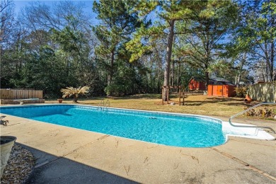 Just in time for Spring!! Beautiful home with great floor plan on Lakewood Golf Course in Alabama - for sale on GolfHomes.com, golf home, golf lot