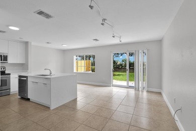 Spacious 3BR/2.5BA Townhome in Sought-After Green Cay Village! on Westchester Golf and Country Club in Florida - for sale on GolfHomes.com, golf home, golf lot