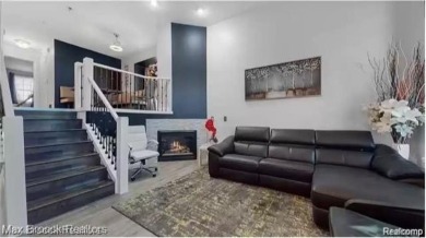 Welcome to this  2 bedroom and 1.1 bathroom end unit Condo on Glen Oaks Golf Course in Michigan - for sale on GolfHomes.com, golf home, golf lot