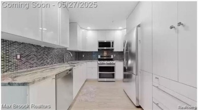 Welcome to this  2 bedroom and 1.1 bathroom end unit Condo on Glen Oaks Golf Course in Michigan - for sale on GolfHomes.com, golf home, golf lot