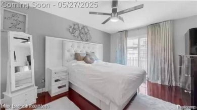 Welcome to this  2 bedroom and 1.1 bathroom end unit Condo on Glen Oaks Golf Course in Michigan - for sale on GolfHomes.com, golf home, golf lot
