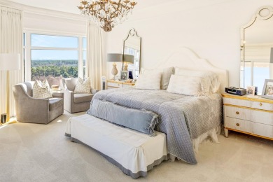 UPGRADED BARCLAY UNIT! Furnishings are negotiable. A beautiful on Kelly Plantation Golf Club in Florida - for sale on GolfHomes.com, golf home, golf lot