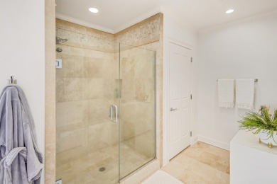 UPGRADED BARCLAY UNIT! Furnishings are negotiable. A beautiful on Kelly Plantation Golf Club in Florida - for sale on GolfHomes.com, golf home, golf lot