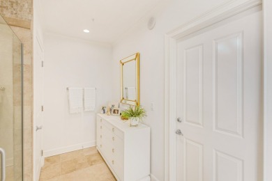 UPGRADED BARCLAY UNIT! Furnishings are negotiable. A beautiful on Kelly Plantation Golf Club in Florida - for sale on GolfHomes.com, golf home, golf lot