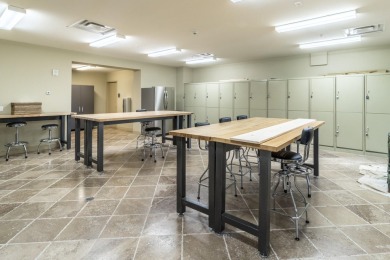 UPGRADED BARCLAY UNIT! Furnishings are negotiable. A beautiful on Kelly Plantation Golf Club in Florida - for sale on GolfHomes.com, golf home, golf lot