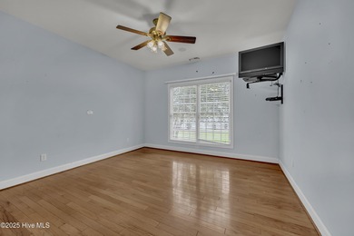 FRESH NEW LOOK!!! Interior repainted, new carpet downstairs, and on Carolina National Golf Club in North Carolina - for sale on GolfHomes.com, golf home, golf lot