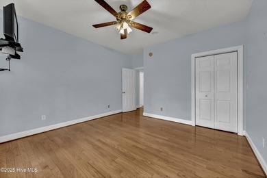 FRESH NEW LOOK!!! Interior repainted, new carpet downstairs, and on Carolina National Golf Club in North Carolina - for sale on GolfHomes.com, golf home, golf lot