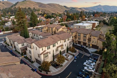 Stunning 4beds/3.5ba townhouse offers 1857sqft of beautifully on Fremont Park Golf Course in California - for sale on GolfHomes.com, golf home, golf lot