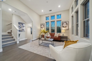 Stunning 4beds/3.5ba townhouse offers 1857sqft of beautifully on Fremont Park Golf Course in California - for sale on GolfHomes.com, golf home, golf lot