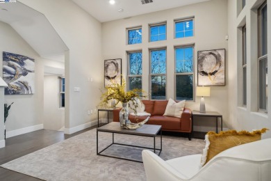 Stunning 4beds/3.5ba townhouse offers 1857sqft of beautifully on Fremont Park Golf Course in California - for sale on GolfHomes.com, golf home, golf lot