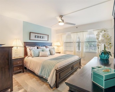 Gorgeous renovated 2 bed, 2 bath condo in all-ages Palm Aire on Palm-Aire Country Club and Resort - The Oaks in Florida - for sale on GolfHomes.com, golf home, golf lot