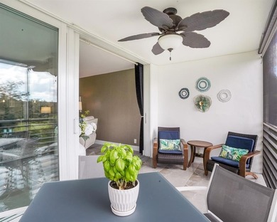 Gorgeous renovated 2 bed, 2 bath condo in all-ages Palm Aire on Palm-Aire Country Club and Resort - The Oaks in Florida - for sale on GolfHomes.com, golf home, golf lot