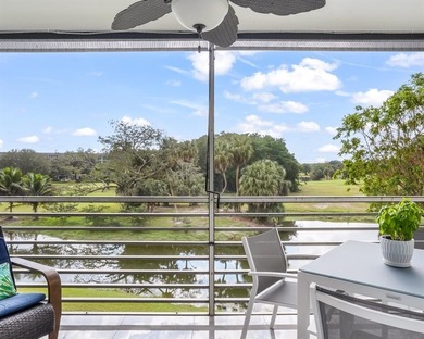 Gorgeous renovated 2 bed, 2 bath condo in all-ages Palm Aire on Palm-Aire Country Club and Resort - The Oaks in Florida - for sale on GolfHomes.com, golf home, golf lot