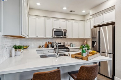 Stunning 4beds/3.5ba townhouse offers 1857sqft of beautifully on Fremont Park Golf Course in California - for sale on GolfHomes.com, golf home, golf lot