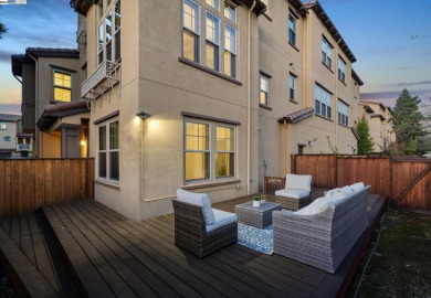 Stunning 4beds/3.5ba townhouse offers 1857sqft of beautifully on Fremont Park Golf Course in California - for sale on GolfHomes.com, golf home, golf lot