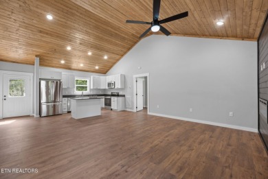 **SELLER OFFERING $5,000 TOWARDS BUYER'S CLOSING COSTS/OR on Lake Tansi Village Country Club in Tennessee - for sale on GolfHomes.com, golf home, golf lot