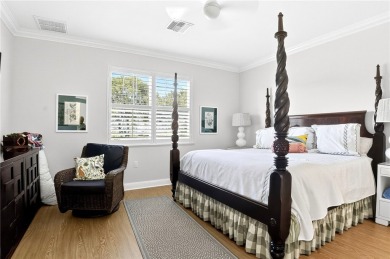 Lovely 3 Bedroom, 2 Bath golf course home in Vero's premier on Oak Harbor Country Club in Florida - for sale on GolfHomes.com, golf home, golf lot