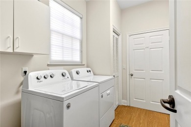 Lovely 3 Bedroom, 2 Bath golf course home in Vero's premier on Oak Harbor Country Club in Florida - for sale on GolfHomes.com, golf home, golf lot