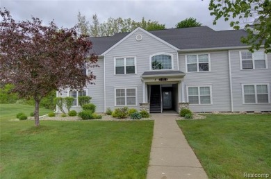 Fenton - A Must-See Condo!  2 Large Bedrooms, 2 Full Baths on Fenton Farms Golf Club in Michigan - for sale on GolfHomes.com, golf home, golf lot