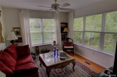 Fenton - A Must-See Condo!  2 Large Bedrooms, 2 Full Baths on Fenton Farms Golf Club in Michigan - for sale on GolfHomes.com, golf home, golf lot