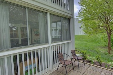 Fenton - A Must-See Condo!  2 Large Bedrooms, 2 Full Baths on Fenton Farms Golf Club in Michigan - for sale on GolfHomes.com, golf home, golf lot