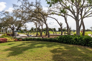 This 1st floor end-unit condo offers 3 bedrooms, 2 baths, & one on The Forest Country Club in Florida - for sale on GolfHomes.com, golf home, golf lot