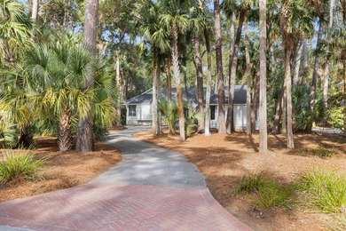 Absolutely adorable single-level home situated on a spacious on The Seabrook Island Club in South Carolina - for sale on GolfHomes.com, golf home, golf lot