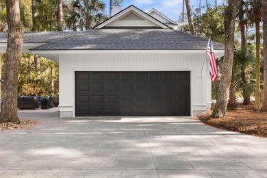 Absolutely adorable single-level home situated on a spacious on The Seabrook Island Club in South Carolina - for sale on GolfHomes.com, golf home, golf lot