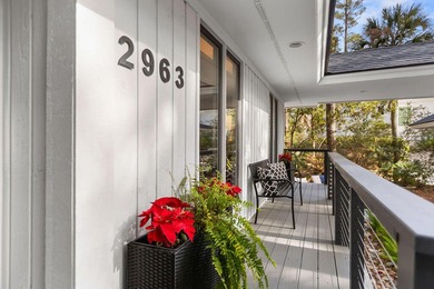 Absolutely adorable single-level home situated on a spacious on The Seabrook Island Club in South Carolina - for sale on GolfHomes.com, golf home, golf lot