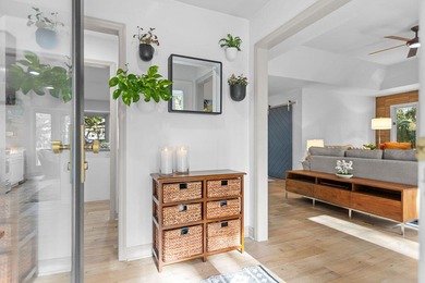 Absolutely adorable single-level home situated on a spacious on The Seabrook Island Club in South Carolina - for sale on GolfHomes.com, golf home, golf lot