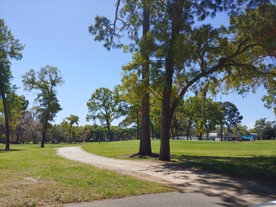 Have you ever wanted to live on a golf course in sunny Florida? on Rolling Greens Executive Golf Community in Florida - for sale on GolfHomes.com, golf home, golf lot