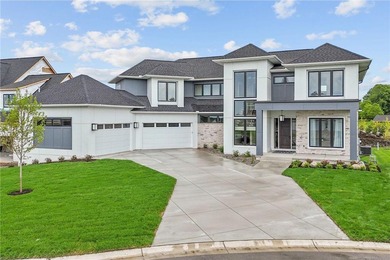 Last Opportunity in Hollydale!  This is one of only a couple on Hollydale Golf Course in Minnesota - for sale on GolfHomes.com, golf home, golf lot