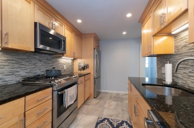 Welcome to this gorgeous townhouse at desirable Harbor on The Brookside Club in Massachusetts - for sale on GolfHomes.com, golf home, golf lot
