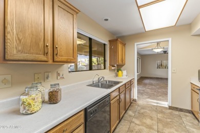 This Home features a SPACIOUS & INVITING 2-Bed, 2-Bath layout w/ on Grandview Golf Course in Arizona - for sale on GolfHomes.com, golf home, golf lot