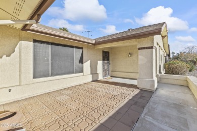 This Home features a SPACIOUS & INVITING 2-Bed, 2-Bath layout w/ on Grandview Golf Course in Arizona - for sale on GolfHomes.com, golf home, golf lot