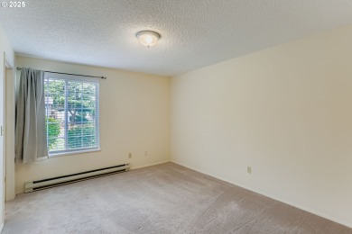 Welcome to this well-maintained single-level duplex, offering an on  in Oregon - for sale on GolfHomes.com, golf home, golf lot