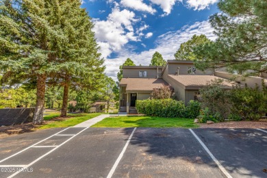Welcome to this beautifully maintained 1 bedroom 1 bath plus a on Continental Country Club in Arizona - for sale on GolfHomes.com, golf home, golf lot