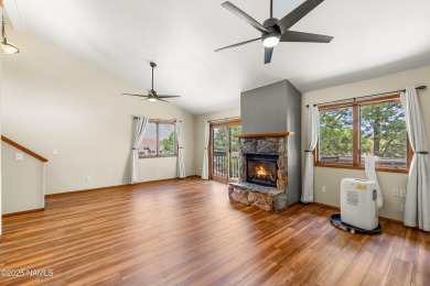 Welcome to this beautifully maintained 1 bedroom 1 bath plus a on Continental Country Club in Arizona - for sale on GolfHomes.com, golf home, golf lot