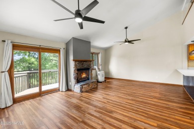 Welcome to this beautifully maintained 1 bedroom 1 bath plus a on Continental Country Club in Arizona - for sale on GolfHomes.com, golf home, golf lot