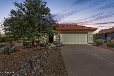 Discover resort-style living in this beautiful 2-bedroom, 2-bath on Quail Creek Country Club  in Arizona - for sale on GolfHomes.com, golf home, golf lot