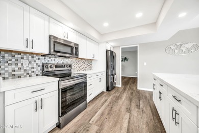 Your dream home awaits. Stunning remodeled 2 bedroom, 2 bath, 2 on Sun City Lakes West and East in Arizona - for sale on GolfHomes.com, golf home, golf lot